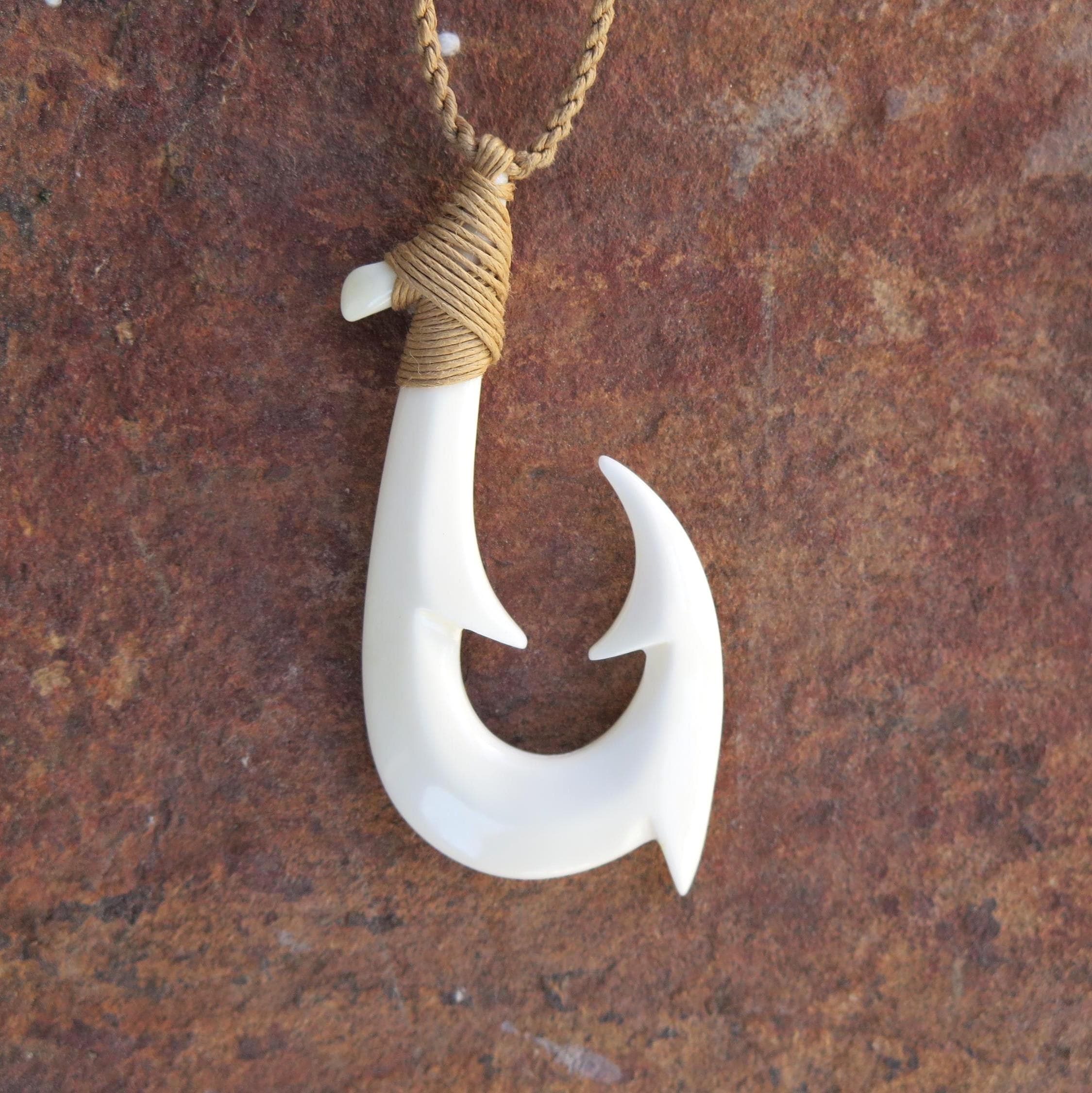 Hawaiian Design Jewelry Maori Fish Hook Bone Carved Pendant W