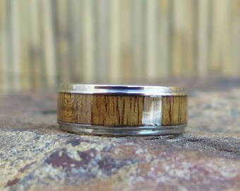 Fede Nuziale Uomo In Titanio Puro Con Inserto In Legno Koa Hawaiano - Larghezza 8mm