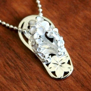 Hawaiian Design Jewelry 925K Sterling Silver Plumeria Flowers Slipper Pendant Necklace