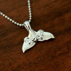 Hawaiian Sterling 925K Silver Whale Tail Lei Plumeria Pendant Necklace