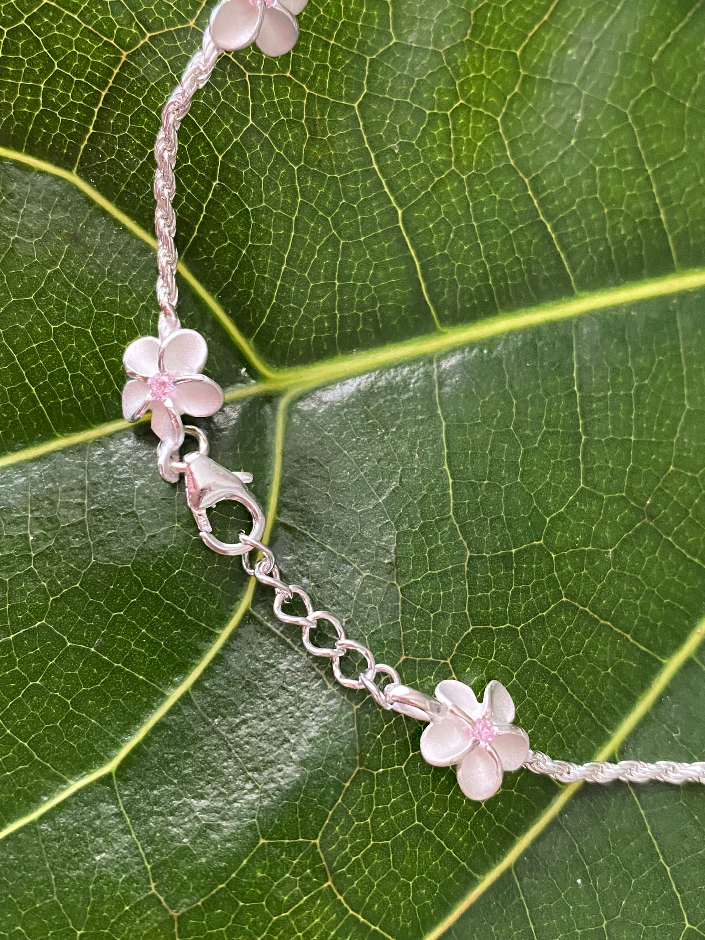Hawaiianische Sterling Silber Coiled Plumeria Rosa CZ Blume Fußkettchen Schmuck