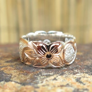 Sterling Silber 2 Ton Rose Gold überzogene Traditionelle Hawaiianische Königin Rolle Plumeria Ehering Band 8 mm