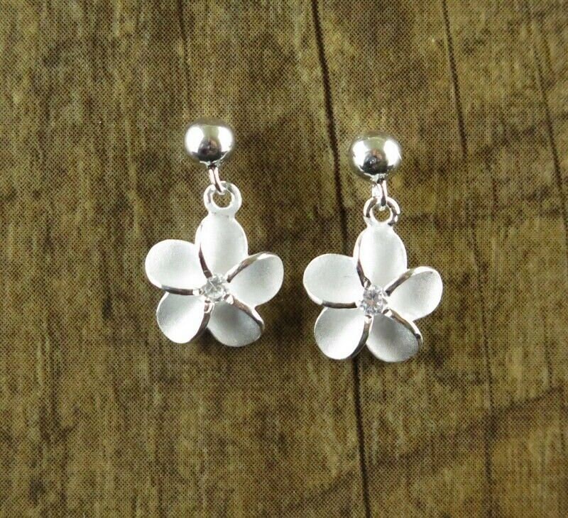 イヤリング TATIANA Silver 925 Flower Cubic Full Heart Earrings EC3068 Designer fashion, Seoul-fully created | W Concept