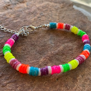 Hawaiian Natural Puka Shell Anklet Adjustable Chain 7.5&quot; Neon Rainbow