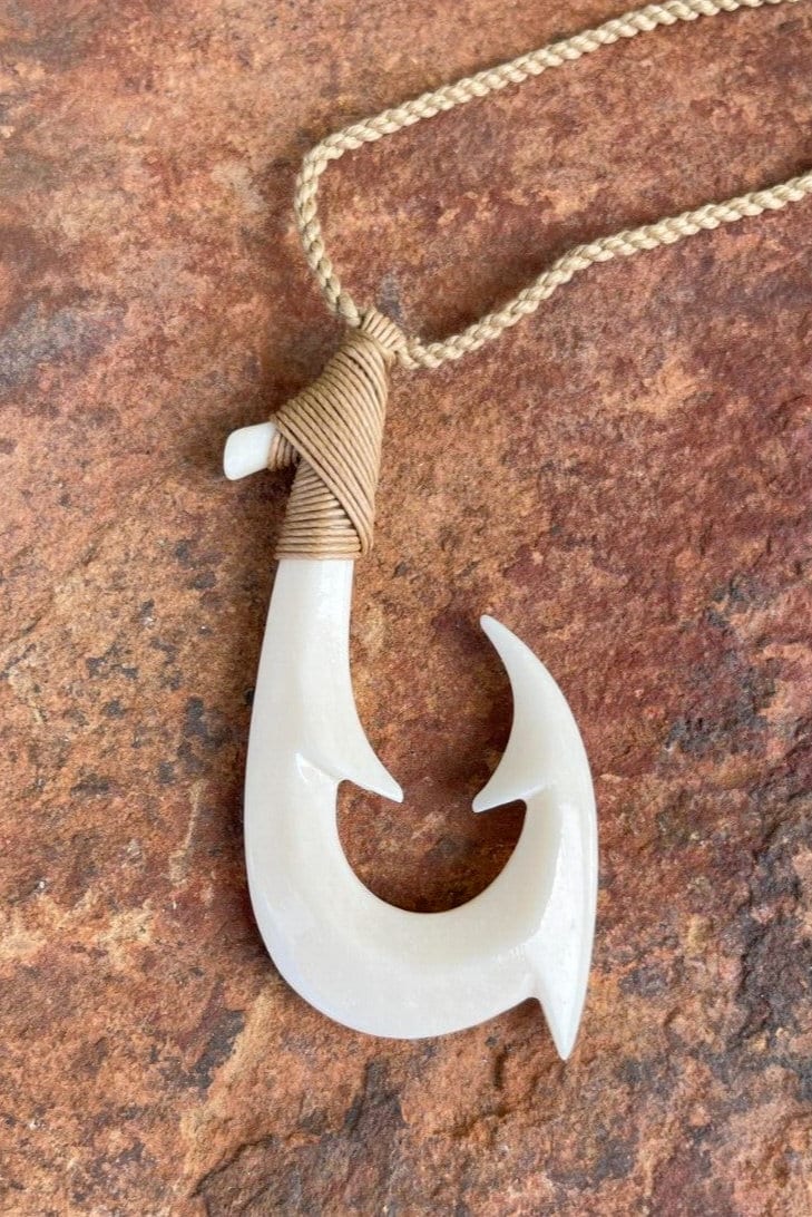 MATAU MILLENIUM Modern South Pacific Tribal Fish Hook Necklace