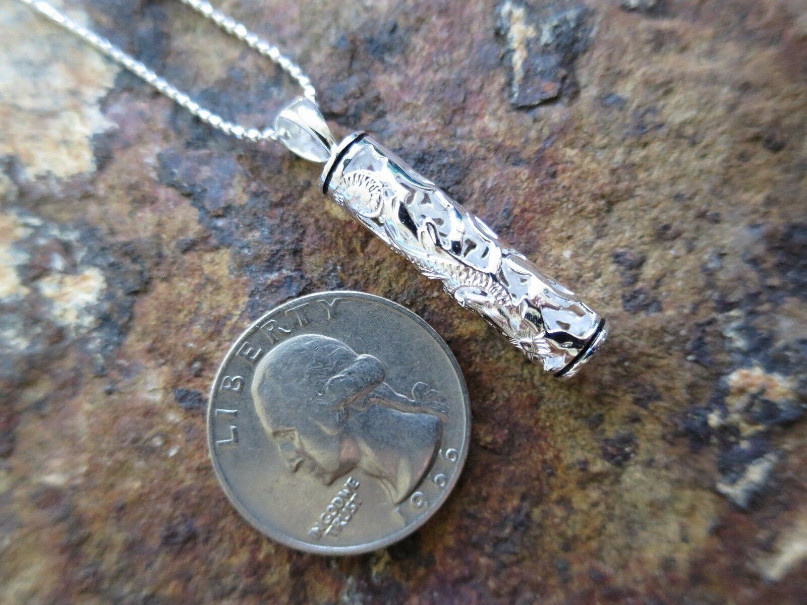 Hawaiian Jewelry Black Border Turtle/quilt/scroll Tube 925K Silver 