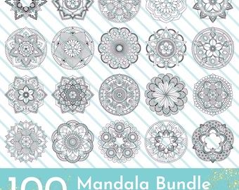 Może przedstawiać: Zestaw 20 czarno-białych wzorów mandali. Mandalas są ułożone w siatkę na jasnoniebieskim i białym paskowanym tle. Tekst "100 Mandala Bundle SVG. PNG. DXF" znajduje się na dole obrazu.