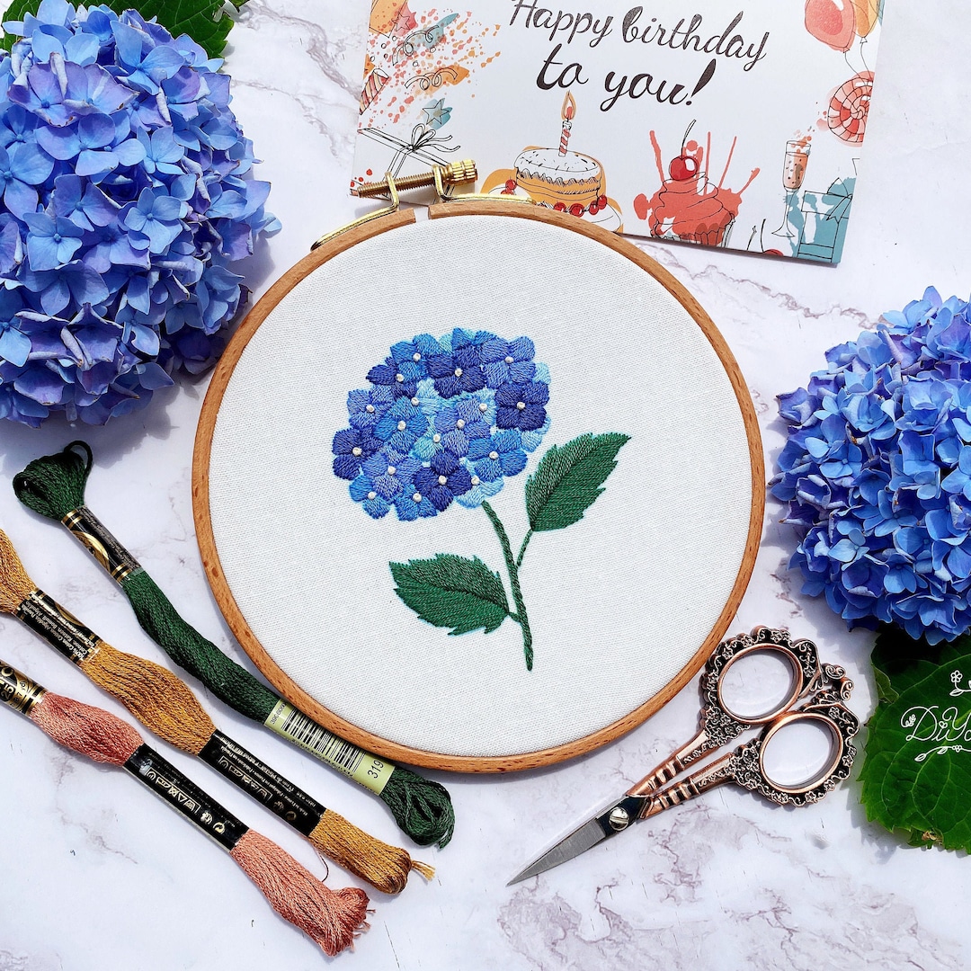 hydrangeaオーダーページ Hydrangea Embroidery Kit: Floral Pattern, Pre-printed Fabric