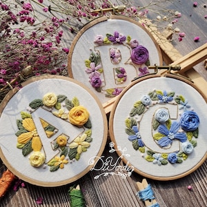 Kit de bordado de letra C- Bordado de letras con flores-Patrón de PDF de bordado de alfabeto floral + Tutorial de video-Regalo de cumpleaños-arte de aro