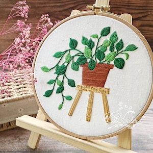 Green Plant Embroidery Kit: Handmade Needlework, Wall Decor