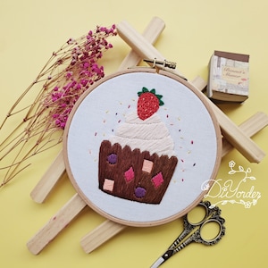Kids Sewing Kit- Learn To Sew -Sewing Kit for Kids - Craft Kit - 6-8 years kids sewing kits- Kids Crafts-Needlework Kit-Cupcake embroidery