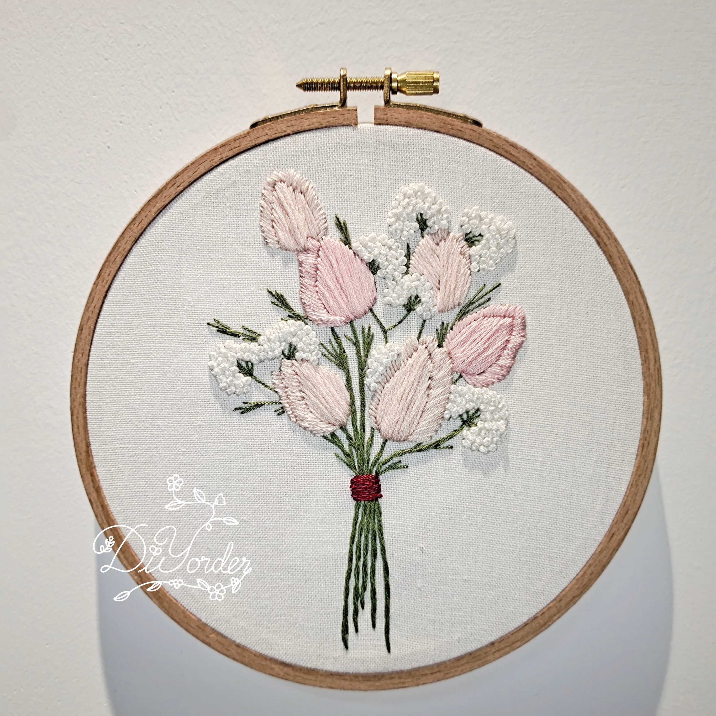 チューリップの花の刺繍キット：モダンな花柄の刺繍 - Etsy 日本