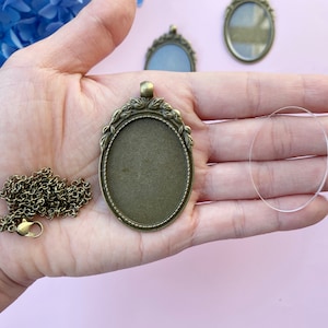 刺繍用楕円形ペンダントフレーム、DIYブランクペンダント、丸型刺繍ペンダント、ブランクネックレストレイ、刺繍用ベゼルとタグキット