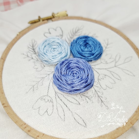 ブルーローズ刺繍キット：モダンな花柄（DIYクラフト） - Etsy 日本