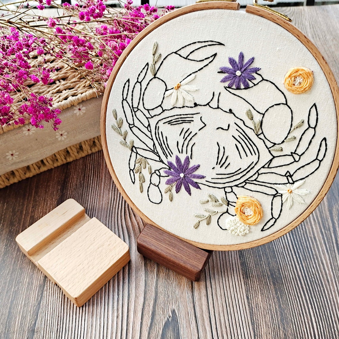 Embroidery Displayembroidery Hoop Standwood Hoop Etsy