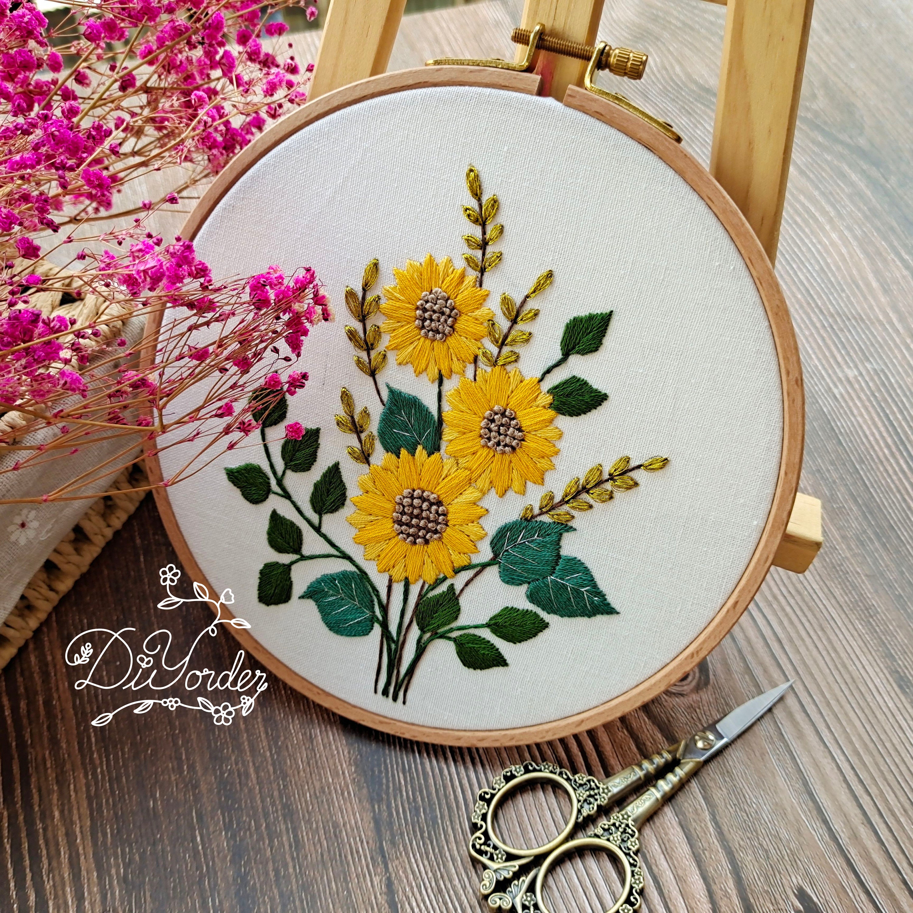 刺繍 地刺しキット プチフレームの壁飾り ひまわり｜コスモ