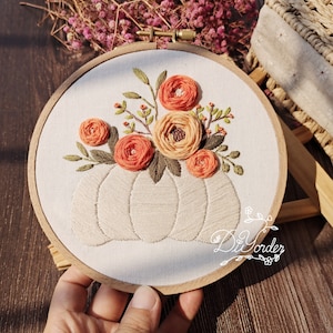 Autumn pumpkin embroidery, embroidery kit, hand embroidery design, Autumn home decor, DIY wall decor- Party Birthday Gift- Needlework