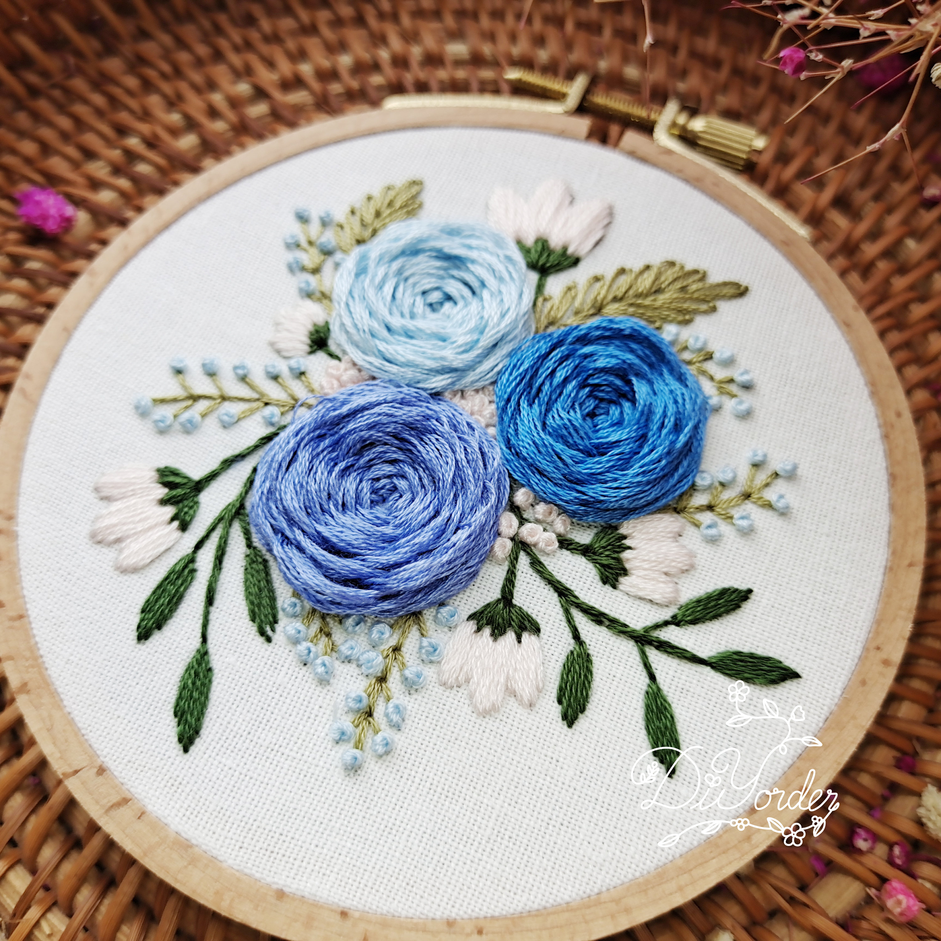 ブルーローズ刺繍キット：モダンな花柄（DIYクラフト） - Etsy 日本