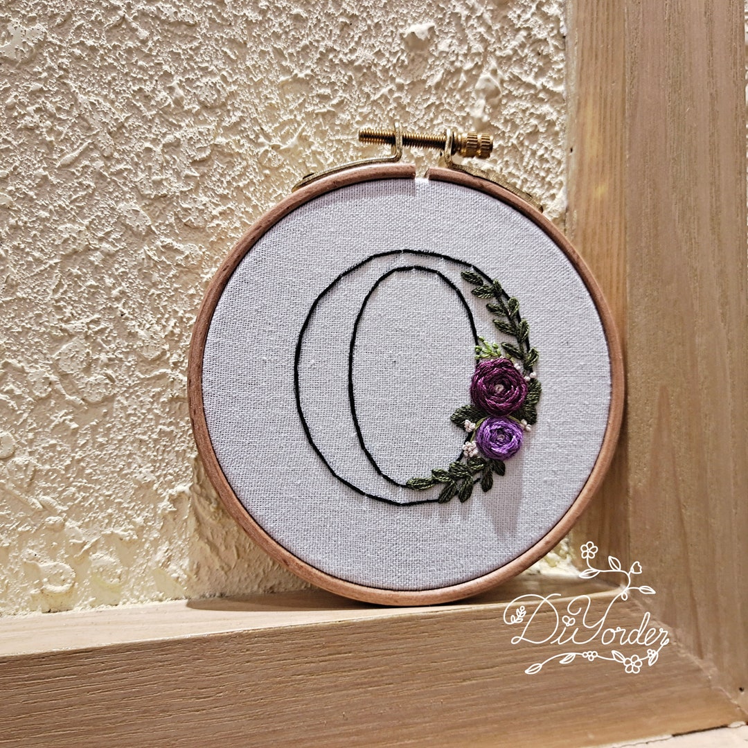 ちょす　オーダー　手刺繍　礼拝用書　カバー　ローズ　フラワー　イニシャル 77ef209fd2893966e692a4f4be9d7f