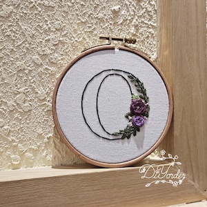 Kit de bordado de la letra O - Diseño de bordado de letras con flores - Patrón de bordado del alfabeto floral en PDF + Tutorial en video - Regalo de cumpleaños - hoopart