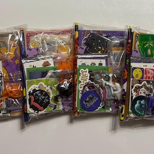 Vintage 90’s Sabrina The Teenage Witch Halloween Mystery Pack