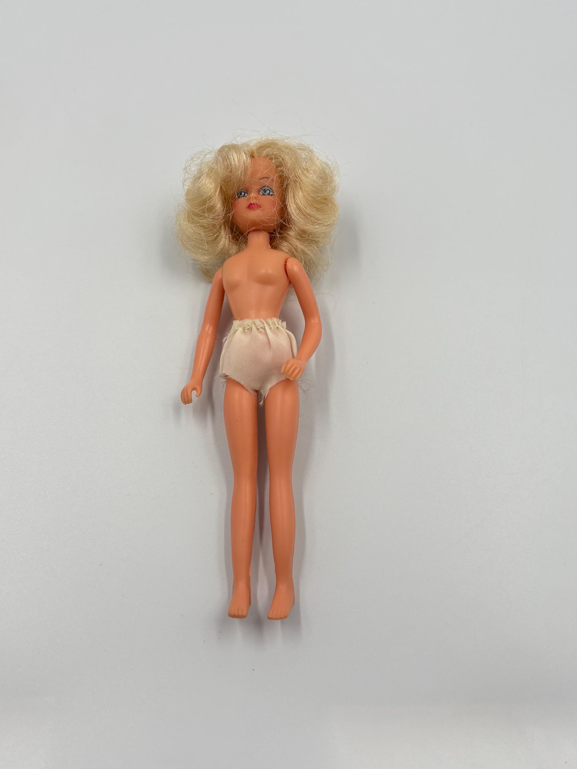 Poupées daisy mary quant - France