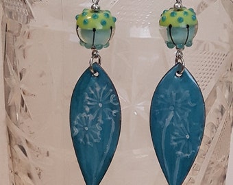 Boucles d'oreilles pour femme, Cadeau pour elle, perles de Verre filé au Chalumeau, pièces d'émail sur cuivre "Pissenlit", Cadeau d'amitié