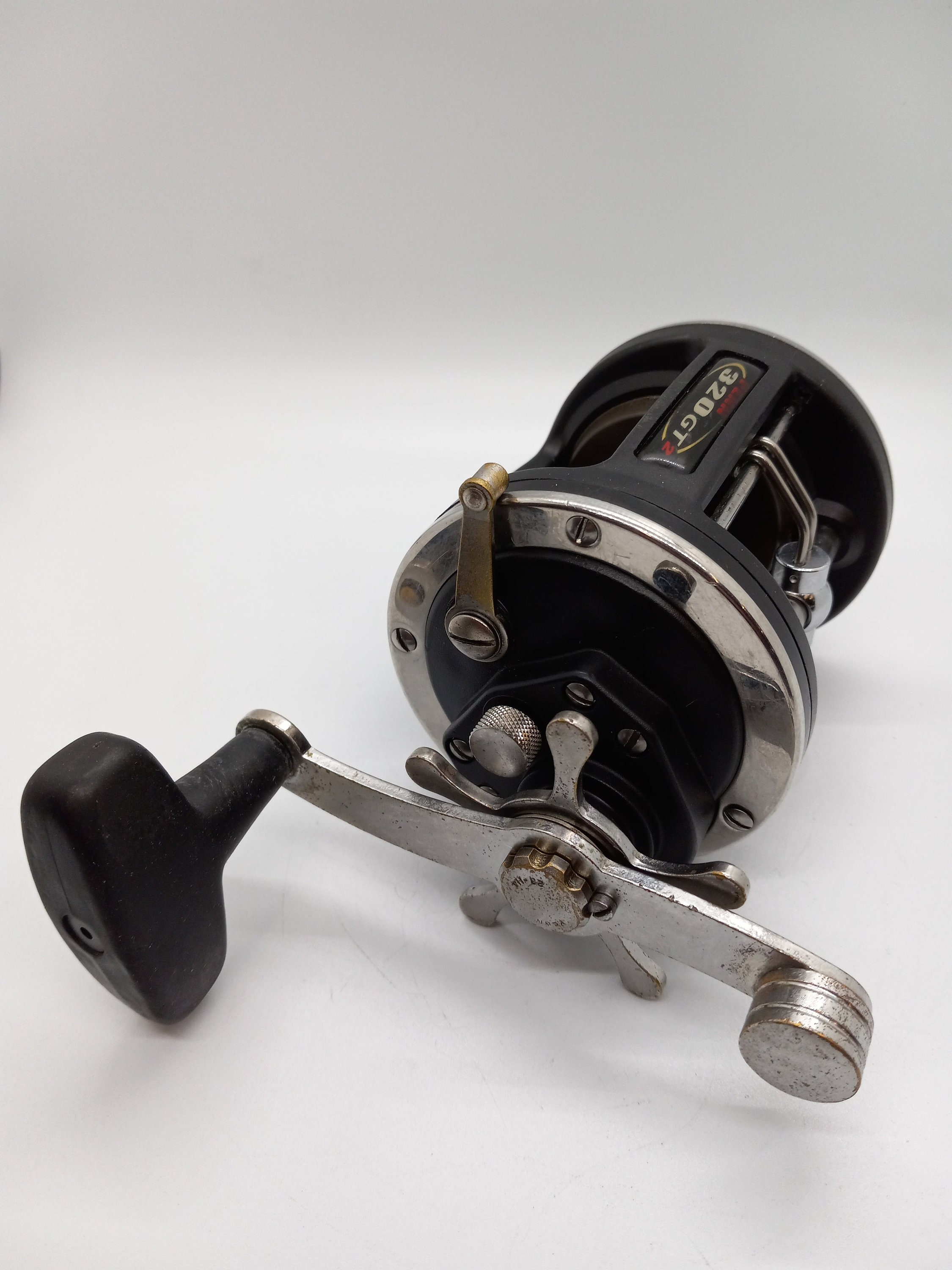 Penn 320 Gt2 Level Wind Reel -  Canada