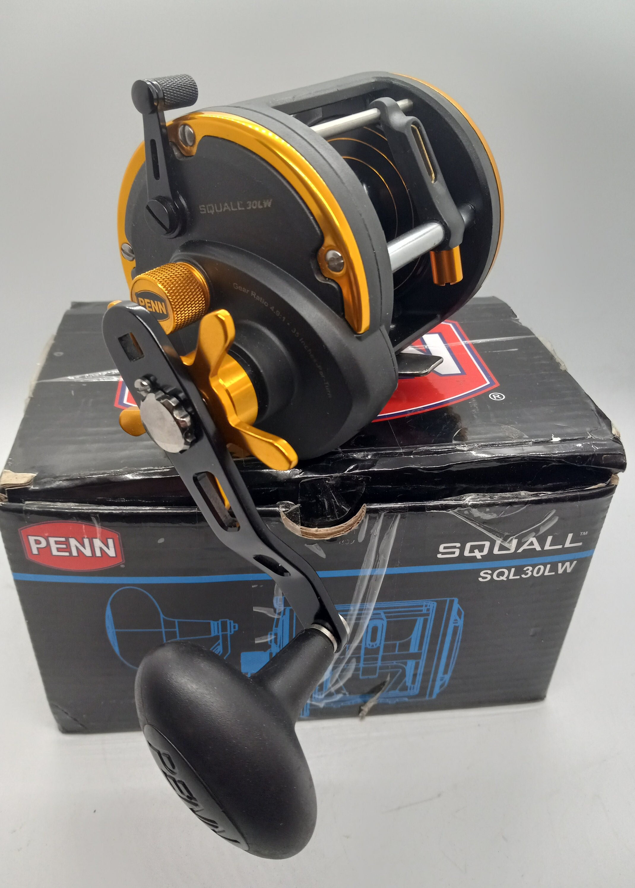 Penn Squall 30LW Level Wind Reel 