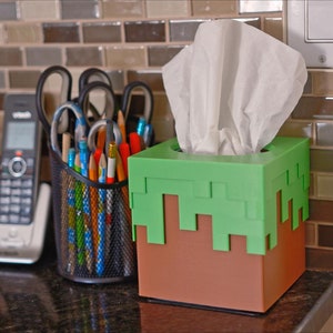 Funda para caja de pañuelos con diseño de bloques de tierra de Minecraft, decoración para sala de juegos y oficina, funda para servilletas faciales con forma de cubo de píxeles, idea de regalo de cumpleaños para niños gamer