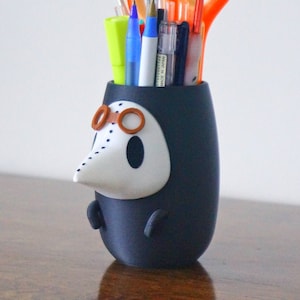  WuGeShop Pen Holder for Desk, Plastic Cute Pencil