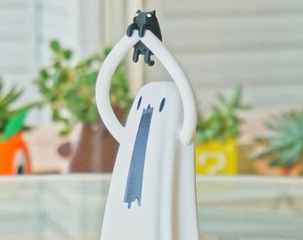 Ghost Holding a Kitty Lamp, BEHOLD! Halloween Figurine LED Nightlight Decoration, Remote Cute October Desk Figure, Spooky Trick-or-Treating