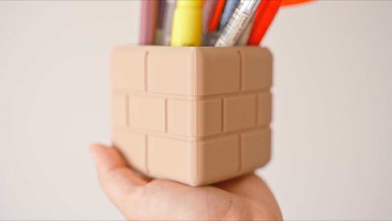 Fioriera in mattoni: portapenne minimalista, arredamento New Age Beige