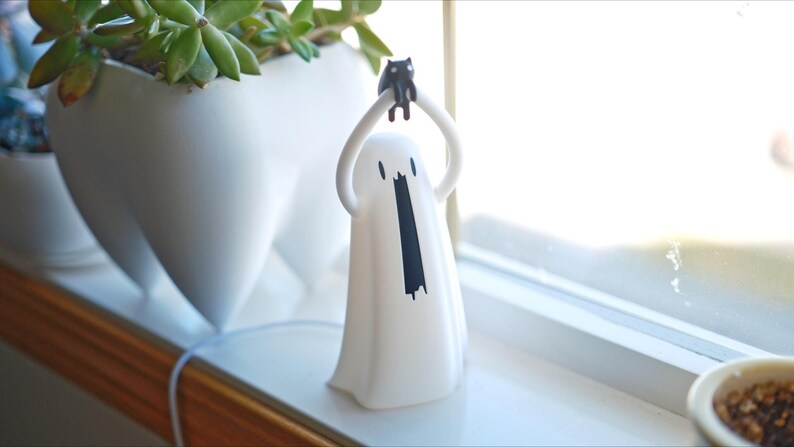USB-spöke som håller en kattlampa, SE! Halloween-figur med LED-nattlampa, fjärrstyrd skrivbordsfigur för oktober, läskig bus-or-godis bild 2