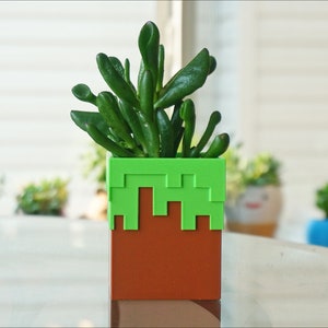 Minecraft Dirt Block Planter / Pen Pencil Holder, Mojang Grass Block Plant Pot, Pixel Succulent Planter Office Desk Decor, Gamer Gift image 6