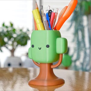 Smiling Tree Pen Holder or Plant Pot image 8