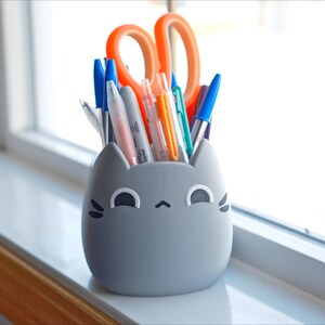 Suspicious Cat Planter: Kawaii Pen & Pencil Holder, Succulent Pot image 4