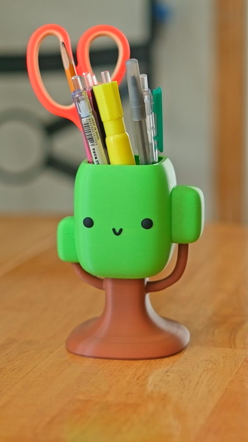 Smiling Tree Pen Holder or Plant Pot image 4