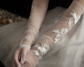 Gorgeous lace wedding gloves,  Chic Wedding Gloves, Sheer Lace Gloves, Long Bridal Gloves