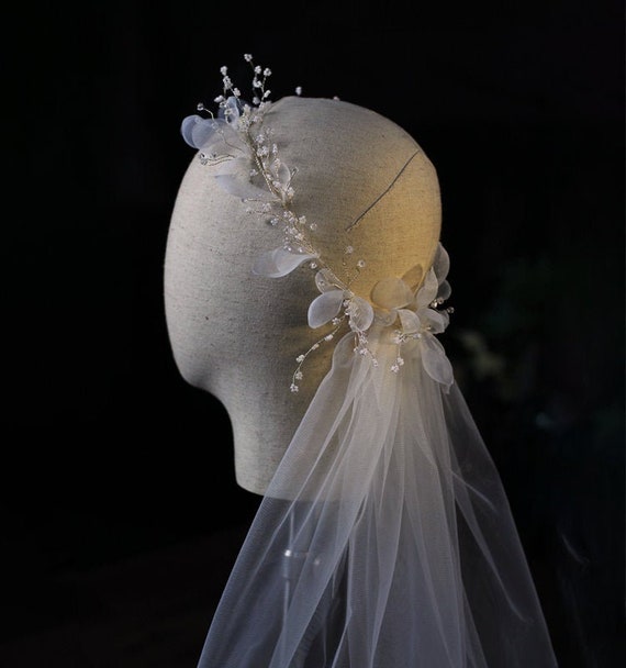 White Floral and Pearl Garland Veil