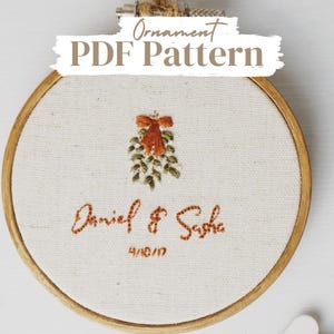 Mistletoe Embroidery Pattern, Personalized Christmas Ornament Embroidery Pattern, Couple Ornament Pattern, Custom Name Embroidery PDF