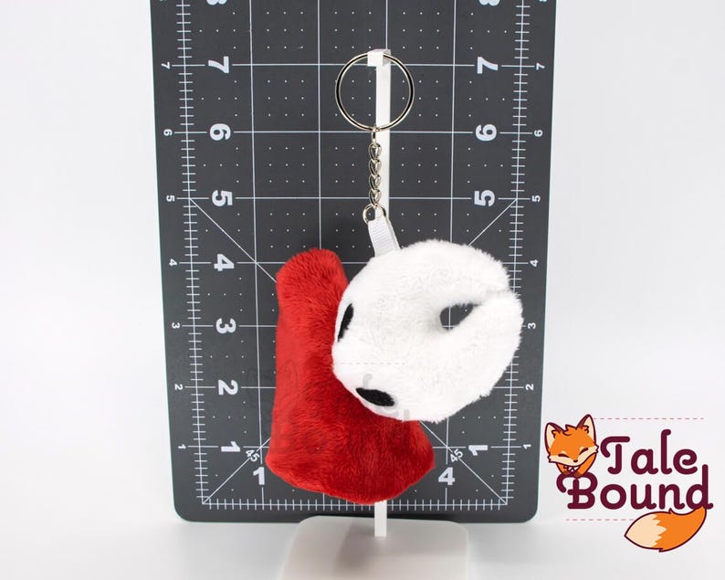 Hornet Hollow Knight Silksong Plush Keychain, Soft Handmade Bag Charm immagine 12