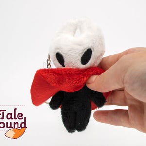 Hornet Hollow Knight Silksong Plush Keychain, Soft Handmade Bag Charm immagine 3