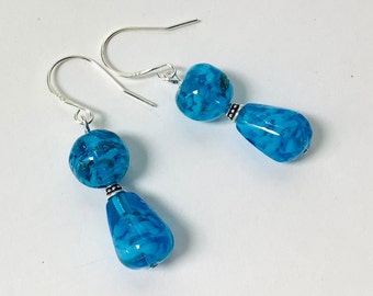 Pretty blue Murano glass earrings, blue sommerso earrings, Venetian glass bead earrings, long earring, drop earring, dangle earrings
