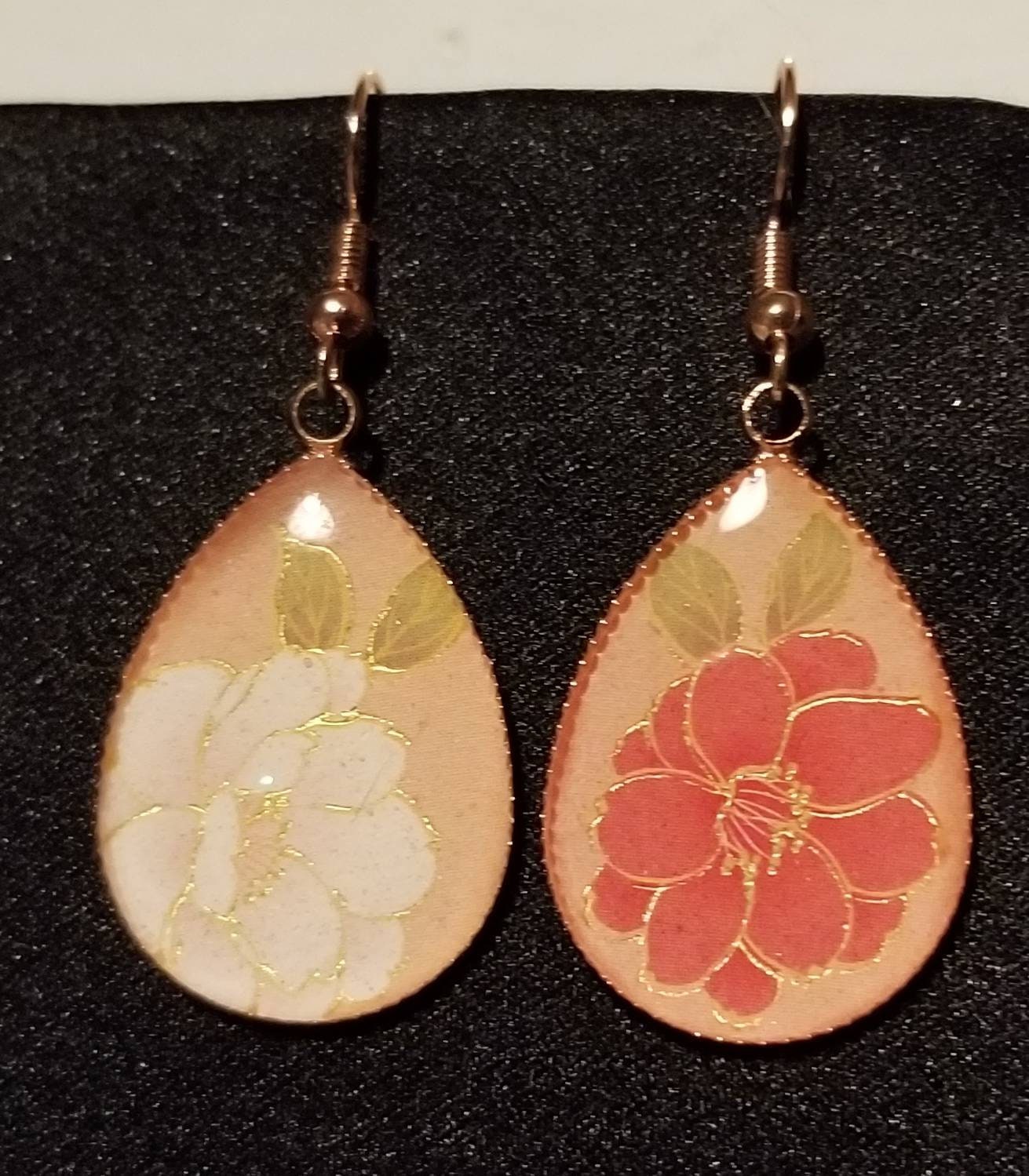 Japanese paper earrings with flowers and gold embelleshment