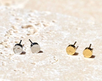 Basic Geometric Dot Stud Earrings, Mini Dot, Minimalist Earrings, Circle Disc Post Studs, Silver Gold Dot, Unisex Studs, Geometric Studs