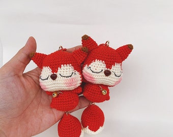 かぎ針編みのキツネのキーホルダー、キツネのオーナメント、あみぐるみ