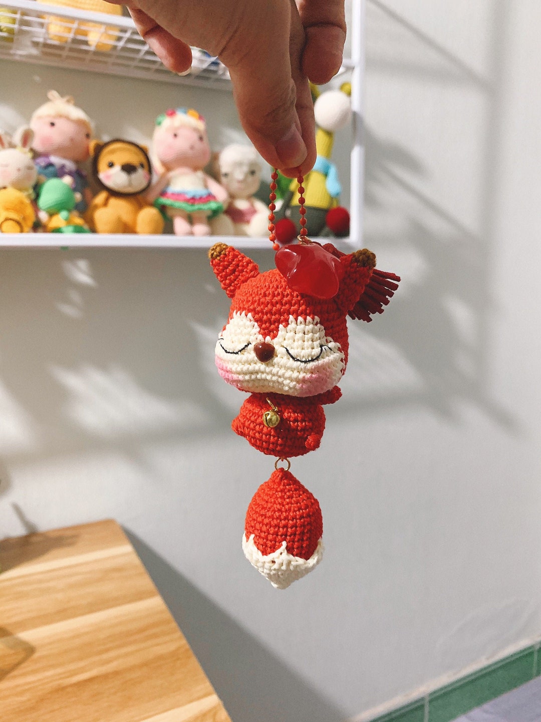 かぎ針編みのキツネのキーホルダー、キツネのオーナメント、あみぐるみ