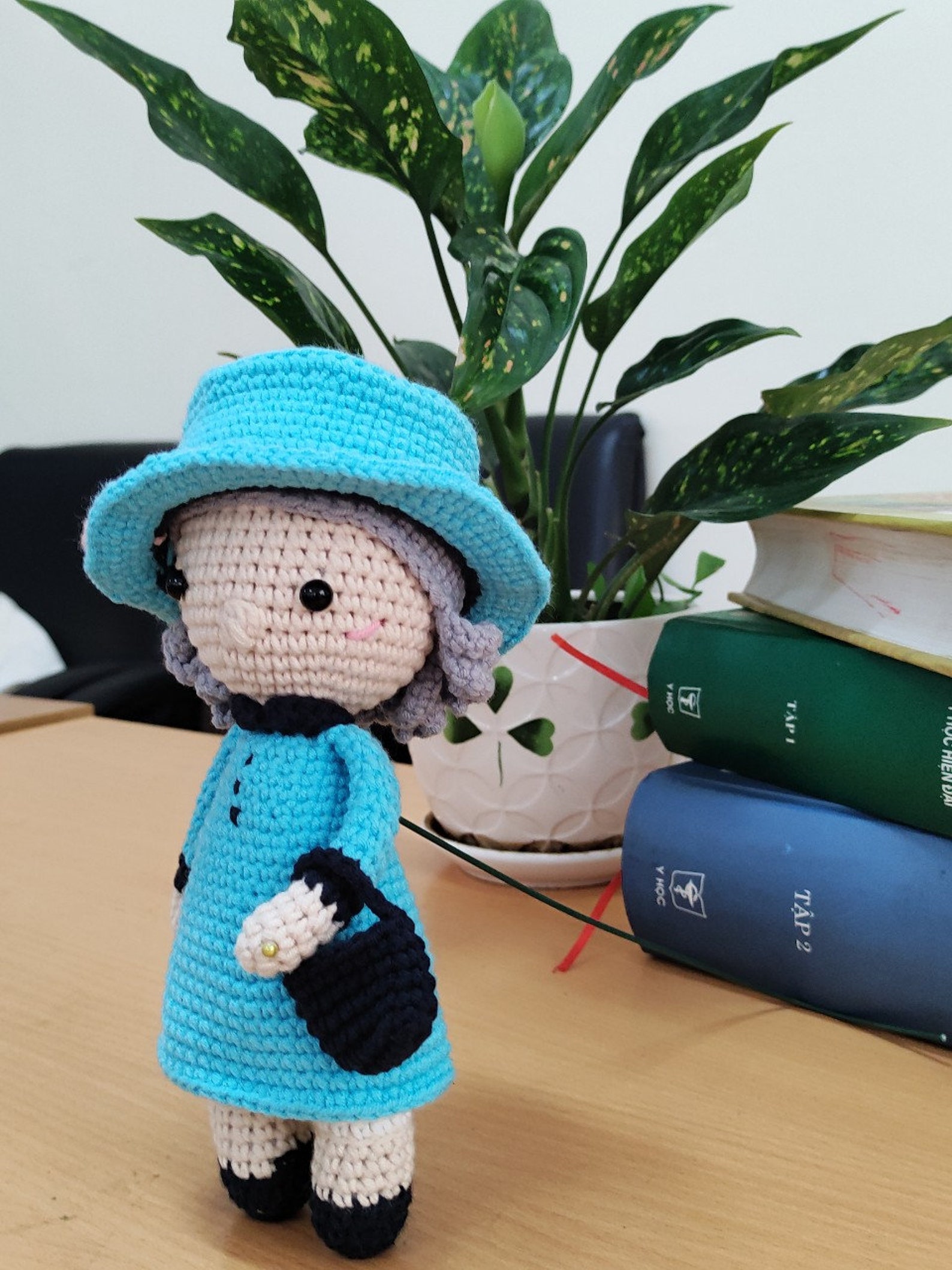 Crochet the Queen Queen Elizabeth Doll Amigurumi Queen - Etsy