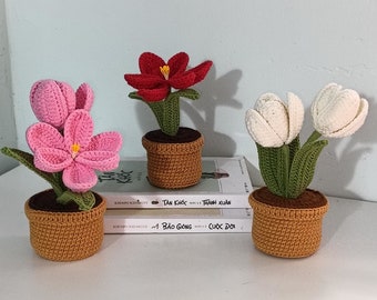 Crochet Tulip, Handmade Tulip, Pot-Knitted Tulip, Crochet Flower, Crochet Home Decor, Handmade Decor, Crochet Desk Decor